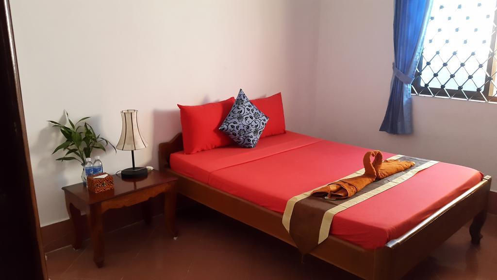 Schein Guesthouse & Restaurant Ciudad de Siem Riep Habitación foto